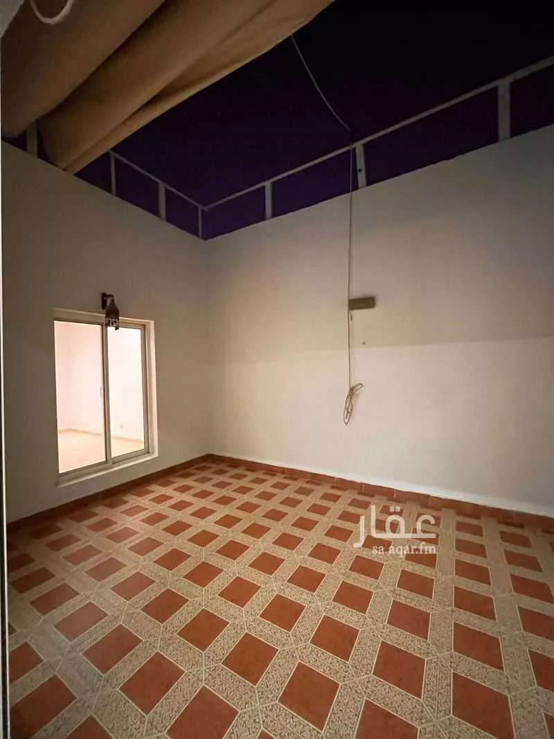 5 bedroom apartment in Irqah 4