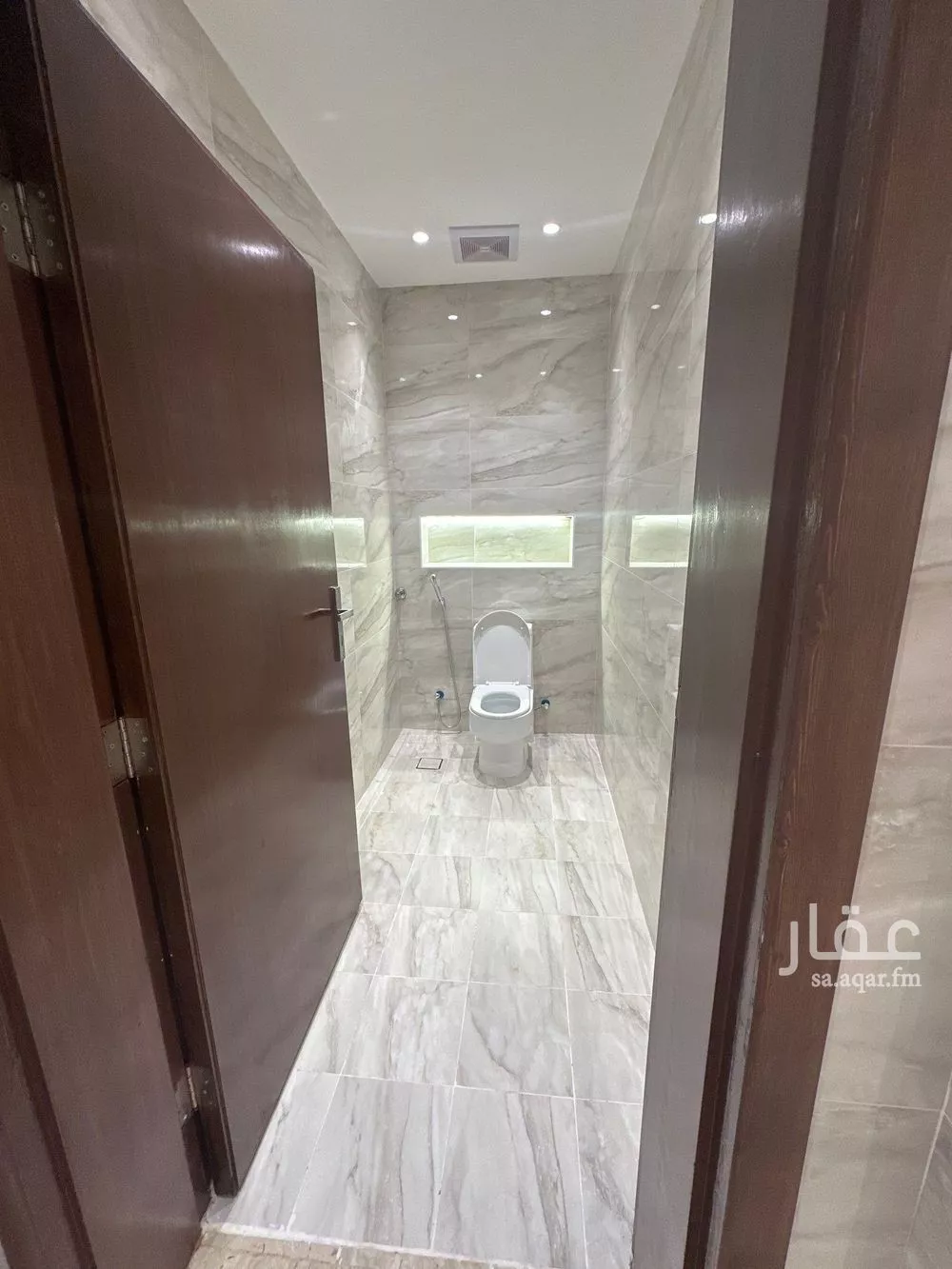 6 bedroom floor in Al Murjan 11