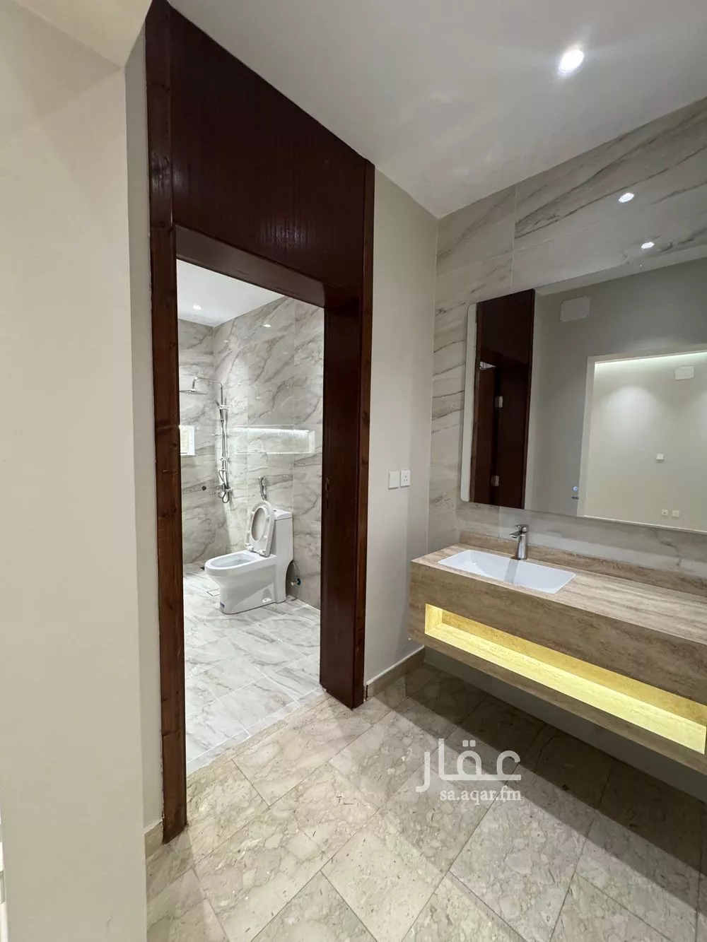5 bedroom floor in Al Murjan 21
