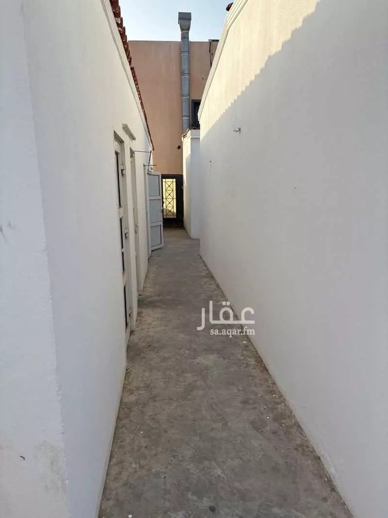 15 bedroom floor in Al Amwaj 8