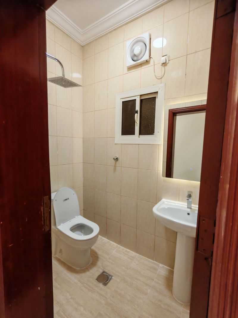 2 bedroom apartment in Al Ajawid, Jeddah 7