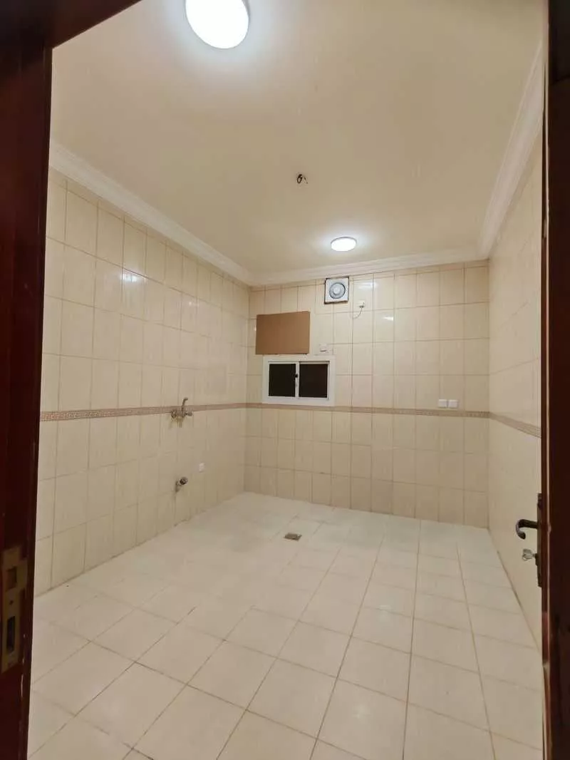 2 bedroom apartment in Al Ajawid, Jeddah 11