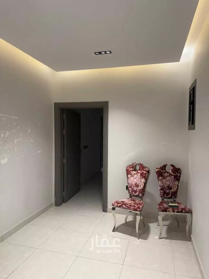 4 bedroom floor in Um Hableen 4