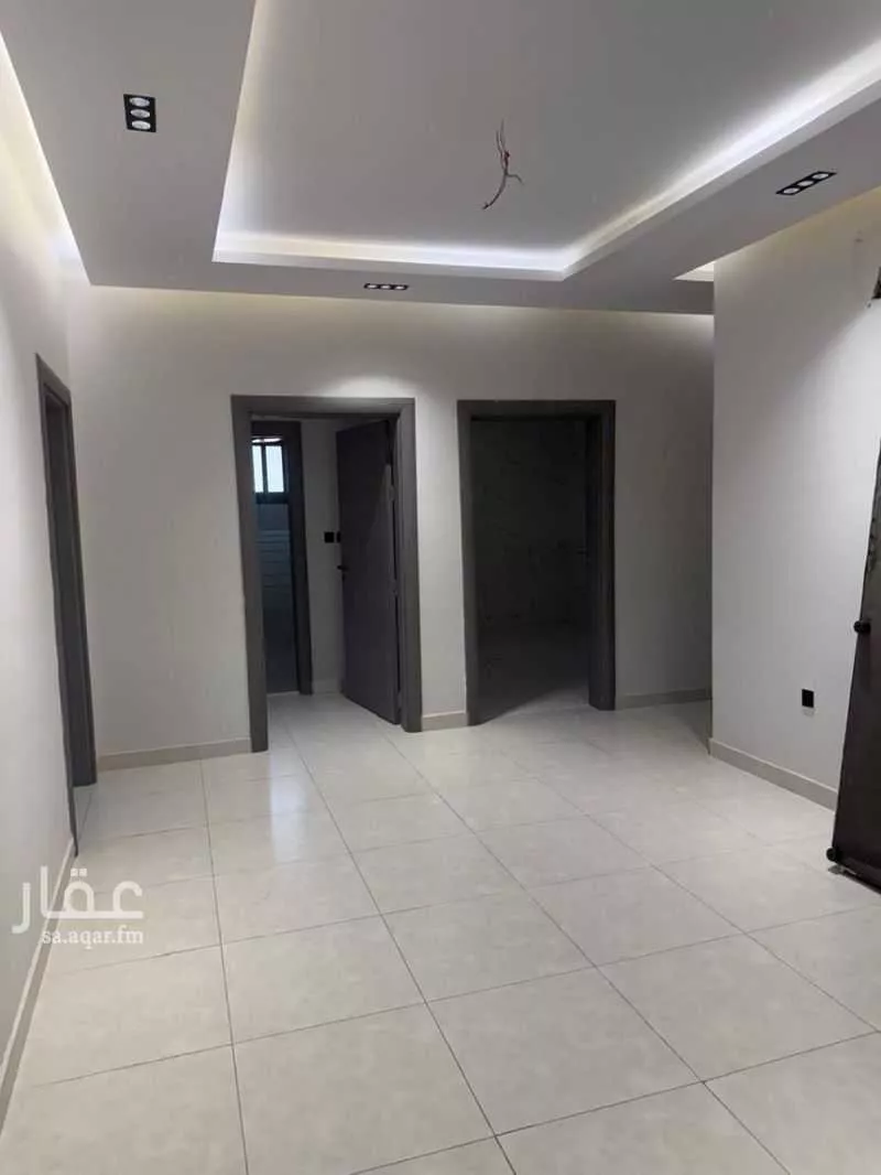 4 bedroom floor in Um Hableen 6