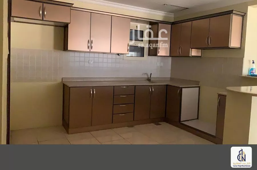 5 bedroom apartment in Al Hamra 4