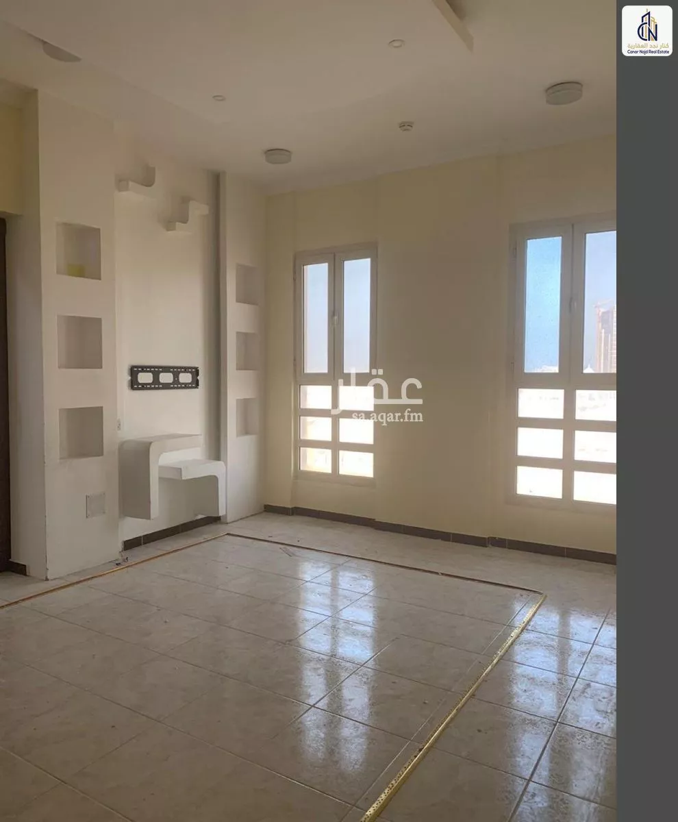 5 bedroom apartment in Al Hamra 7