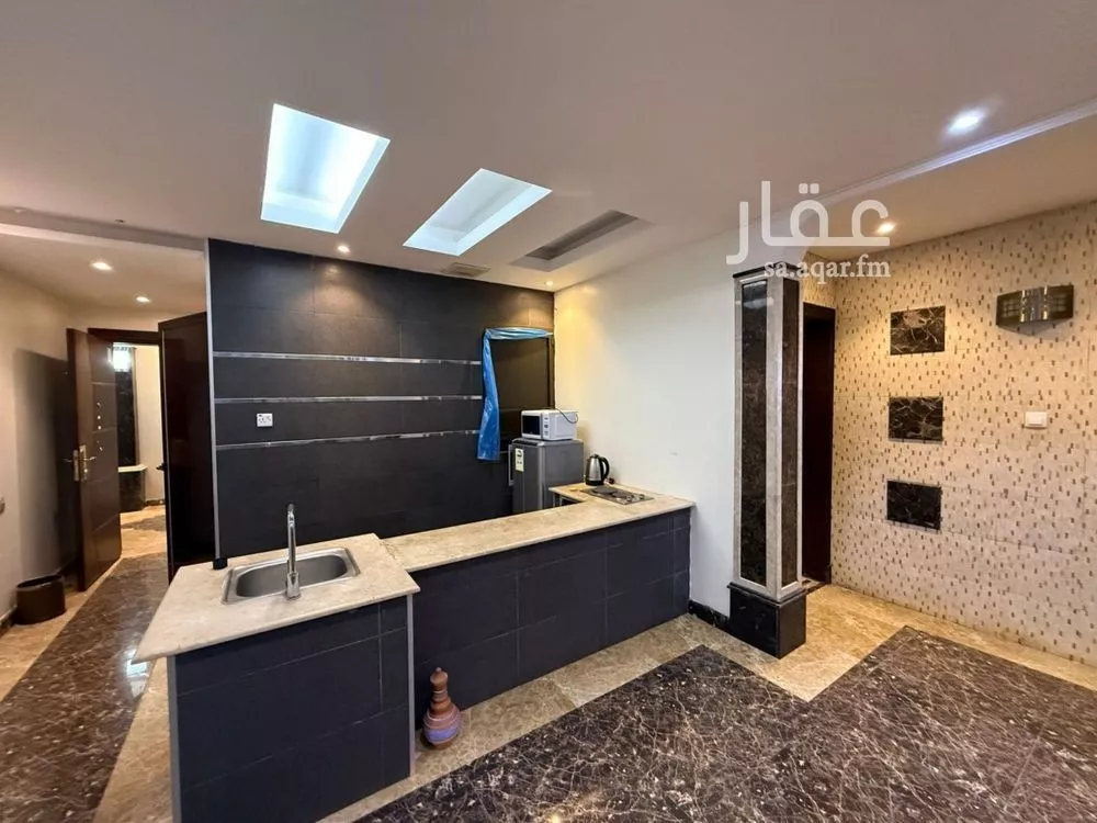 2 bedroom apartment in Al Aqrabiyah 5