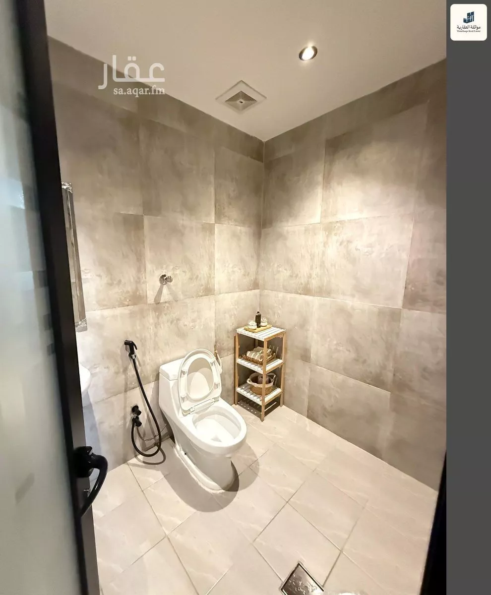 3 bedroom apartment in Al Hamra 5