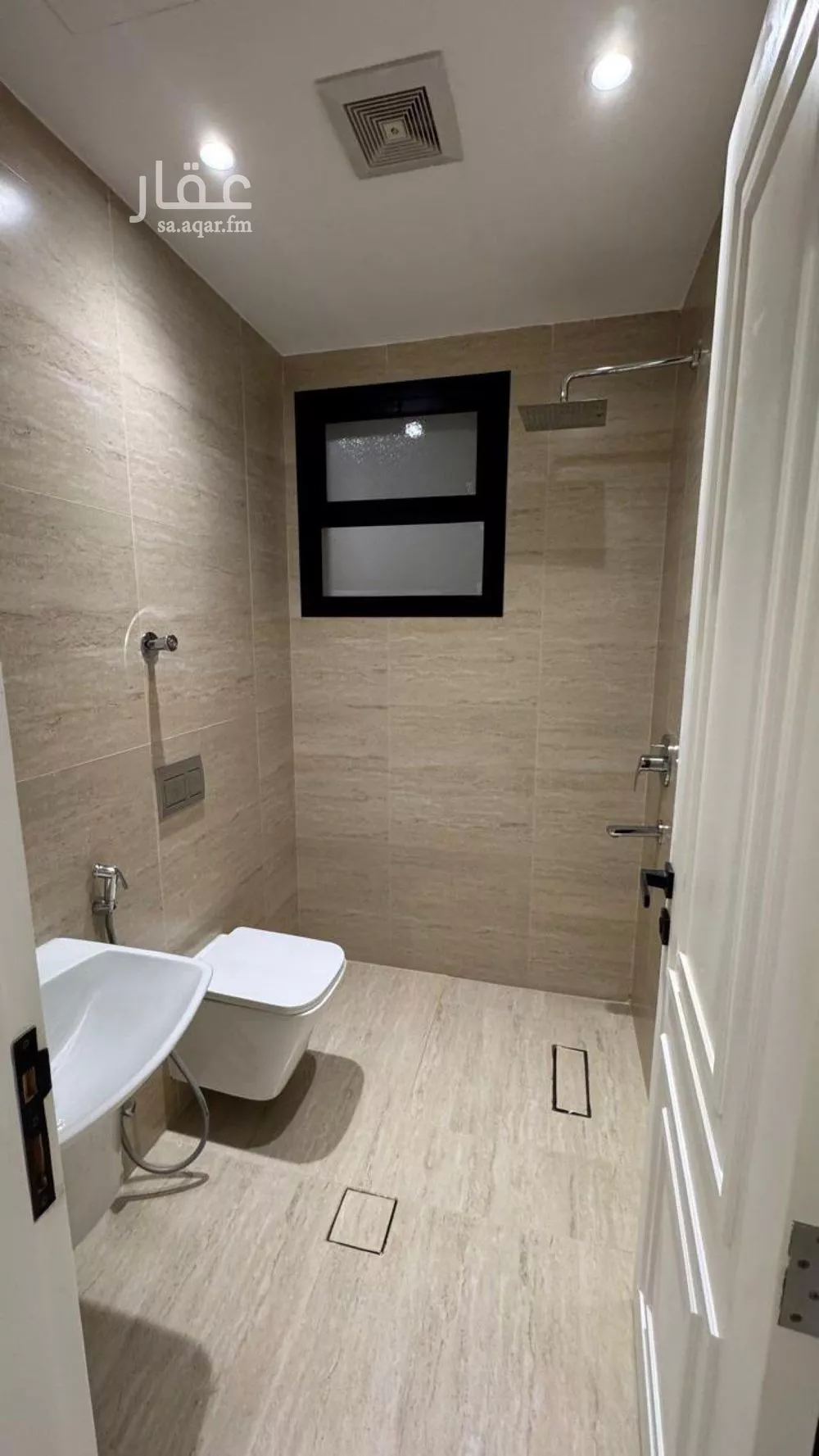 4 bedroom apartment in Al Hamra 8