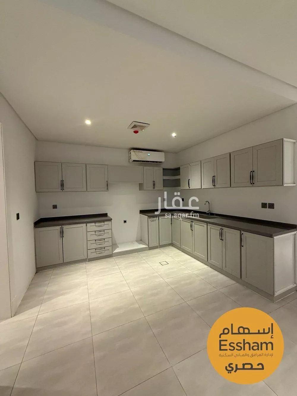 3 bedroom apartment in Al Bahr 2