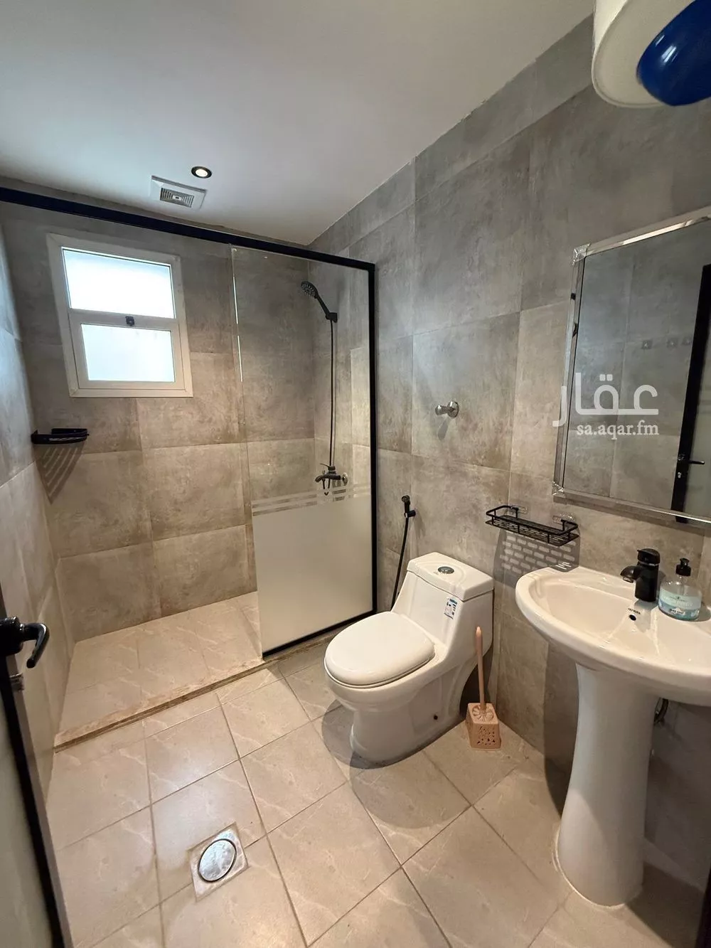 4 bedroom apartment in Al Hamra, Eastern Province 8