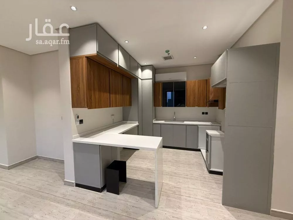3 bedroom apartment in Al Bahr 8