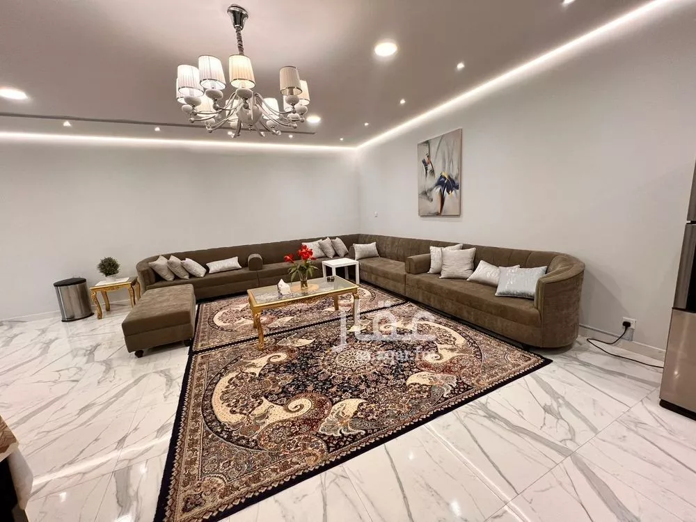 3 bedroom apartment in As Sawari 4