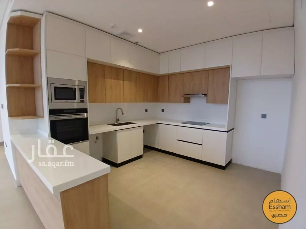 3 bedroom apartment in Al Hizam Al Thahabi 3