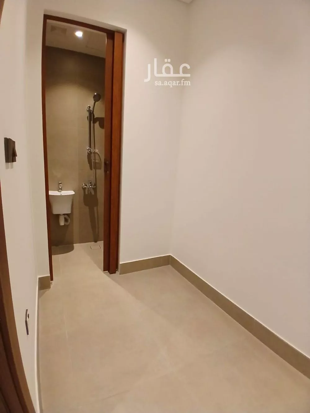 3 bedroom apartment in Al Hizam Al Thahabi 6