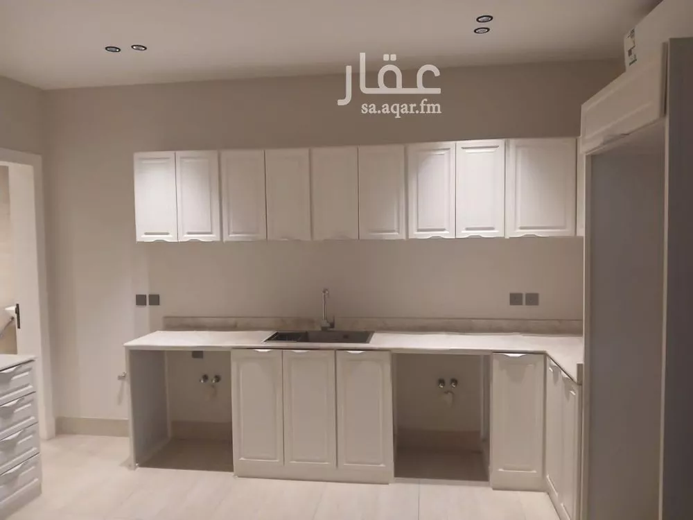 6 bedroom apartment in Al Hamra 3
