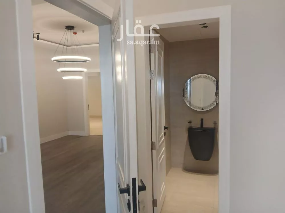 6 bedroom apartment in Al Hamra 10
