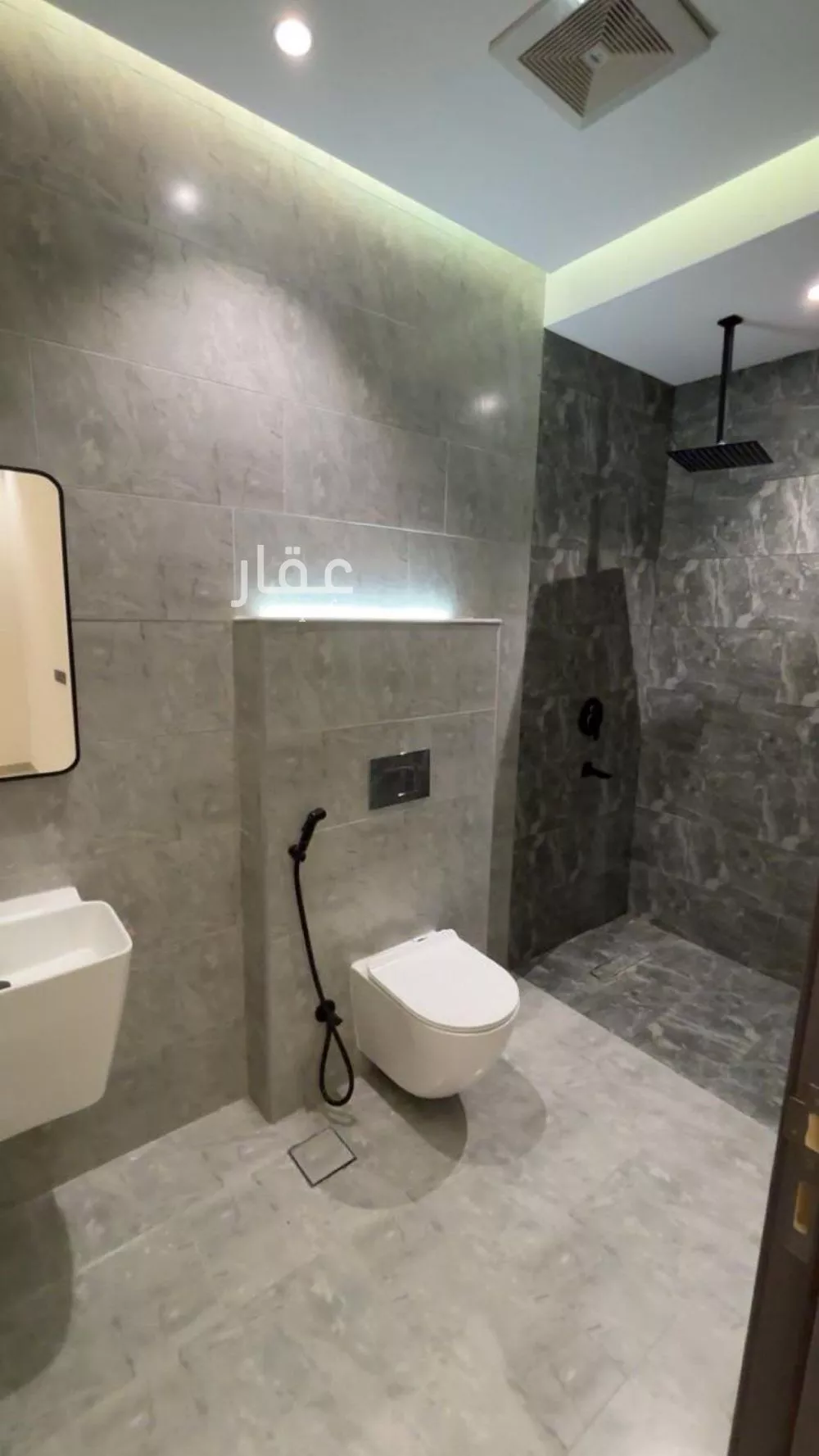 3 bedroom apartment in Al Hamra 5