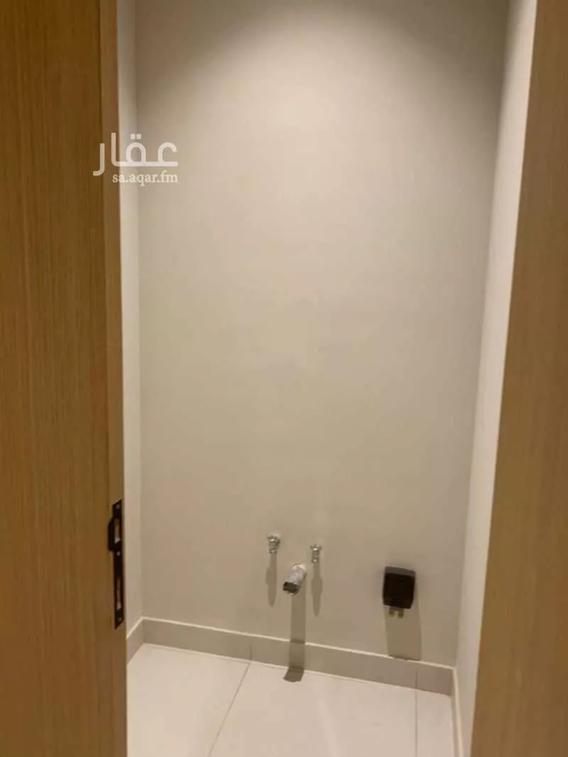 شقة 5 غرف في الحمرا 9