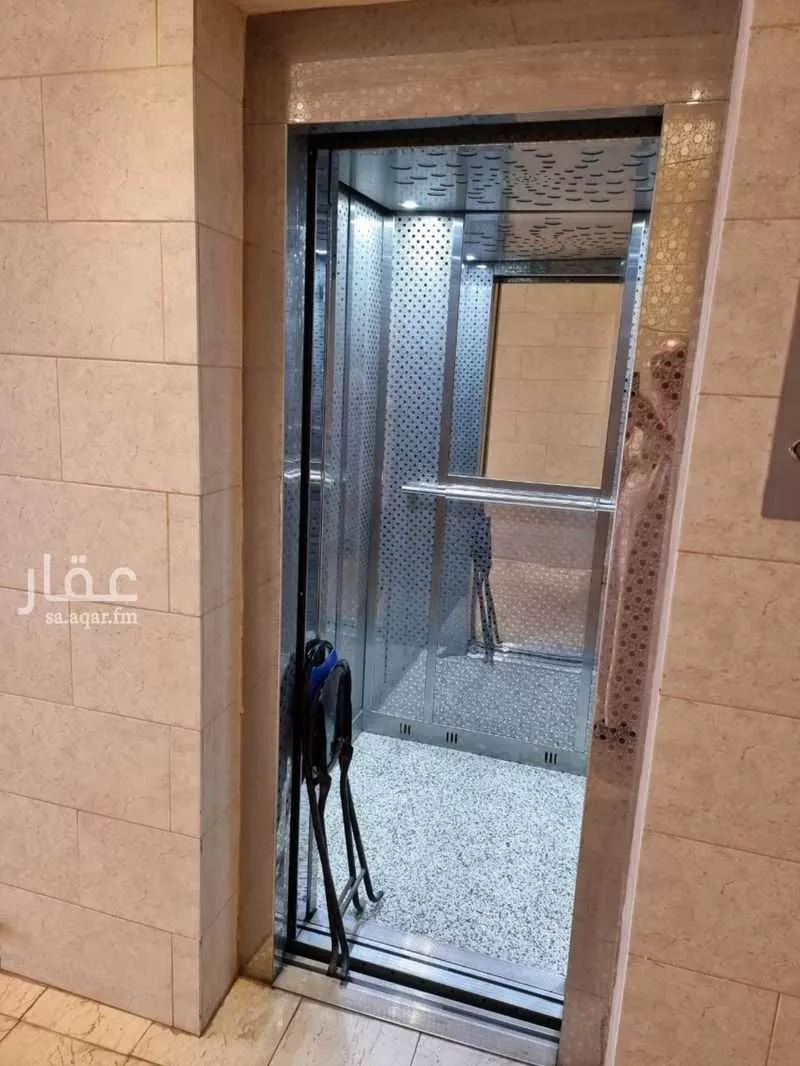 24 bedroom building in Bani Harithah, Madinah 5