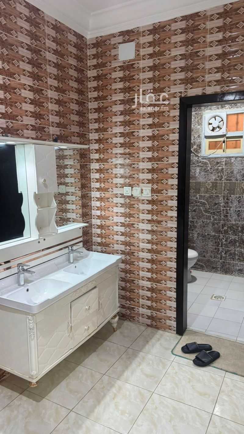 4 bedroom apartment in Al Shifa, Khamis Mushait 9