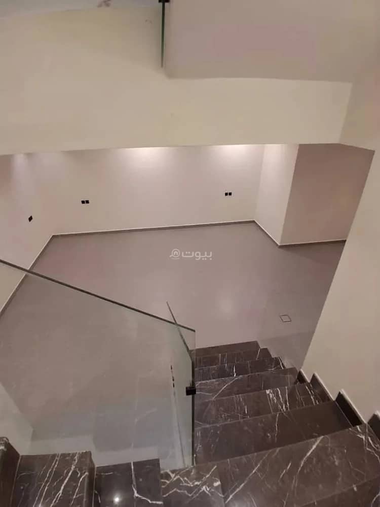 5 bedroom villa in Granada, Riyadh 2