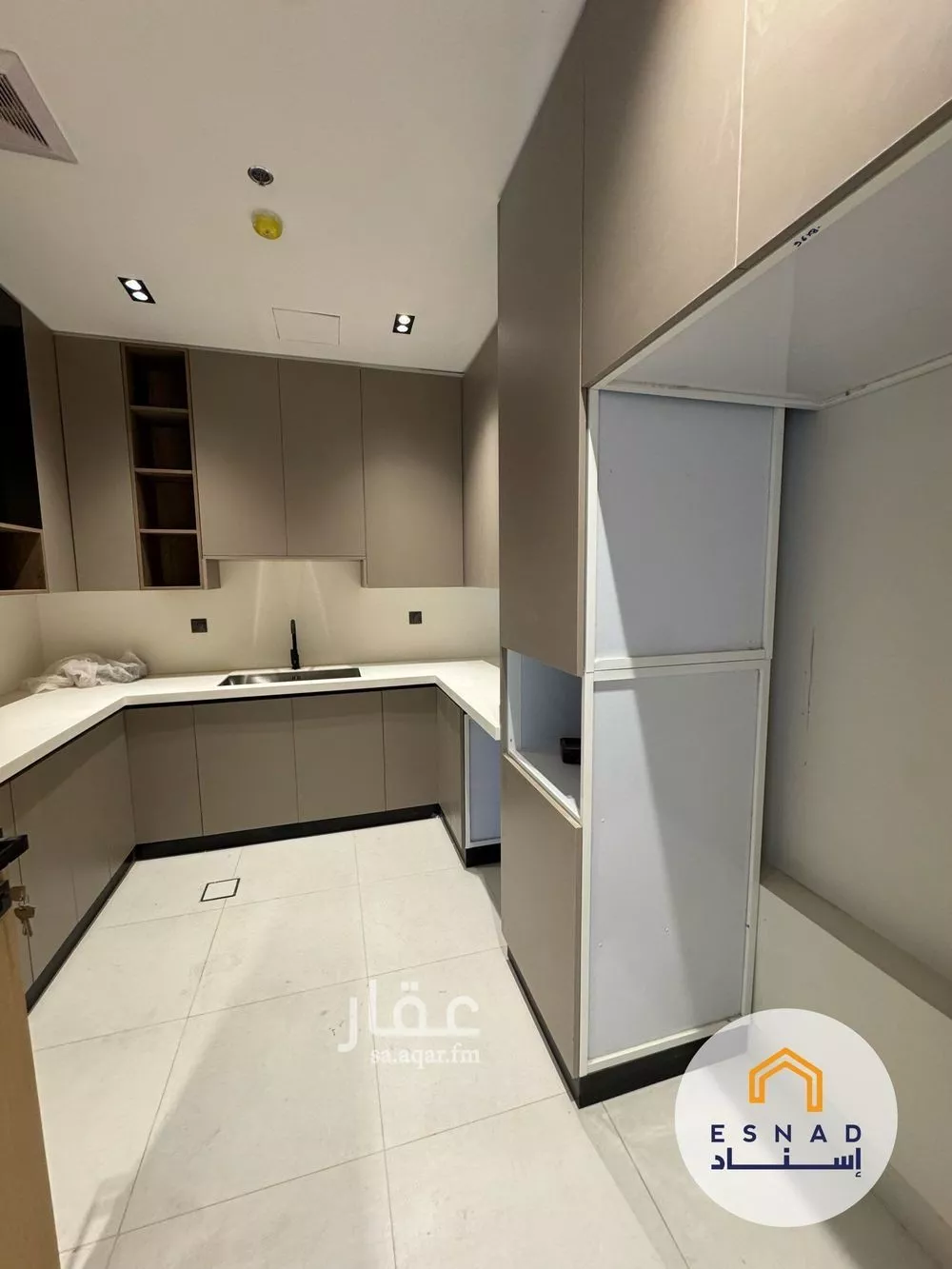 3 bedroom apartment in Al Hamra 7