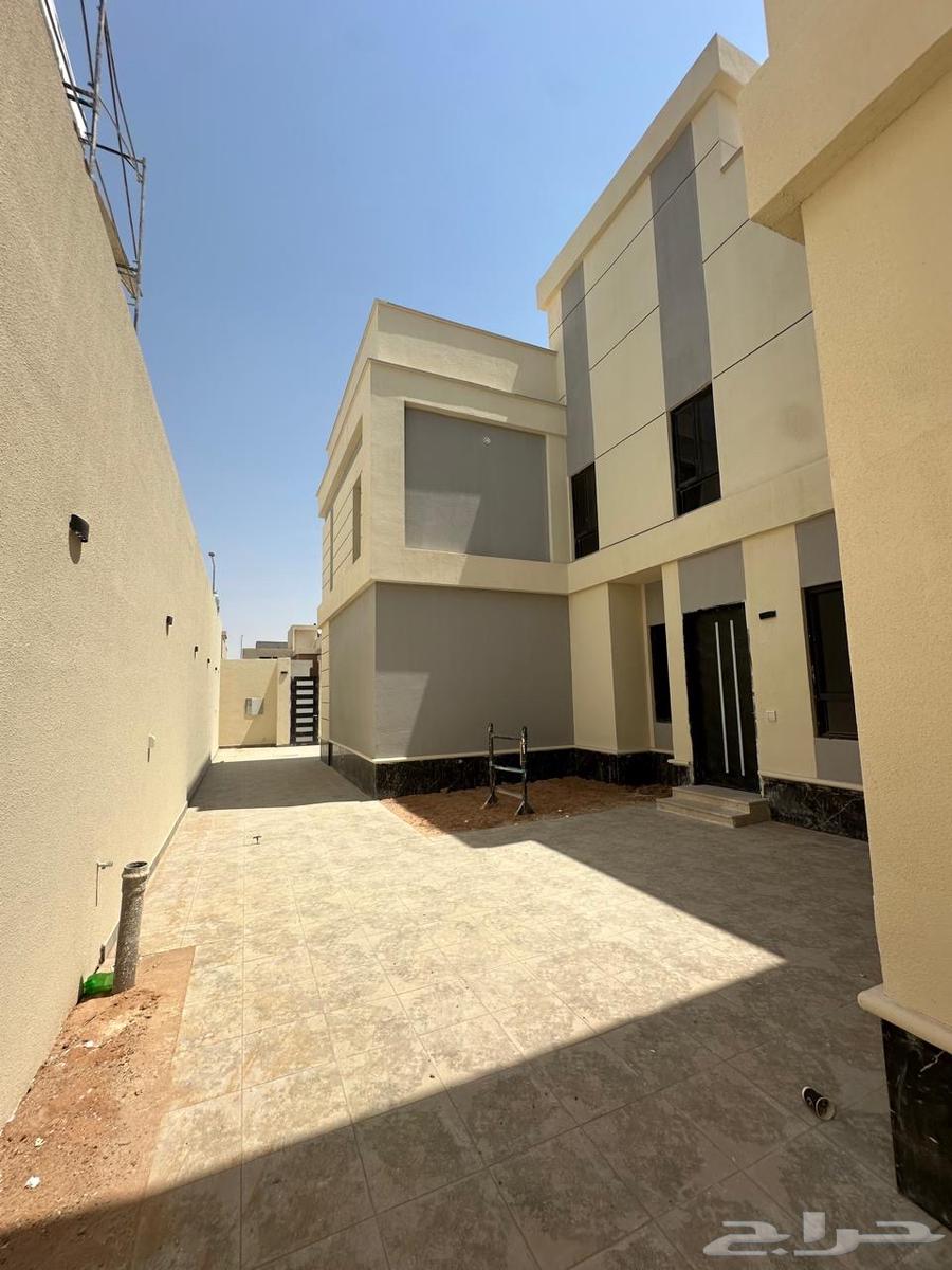4 bedroom villa in Al Janadriyah, Riyadh 6