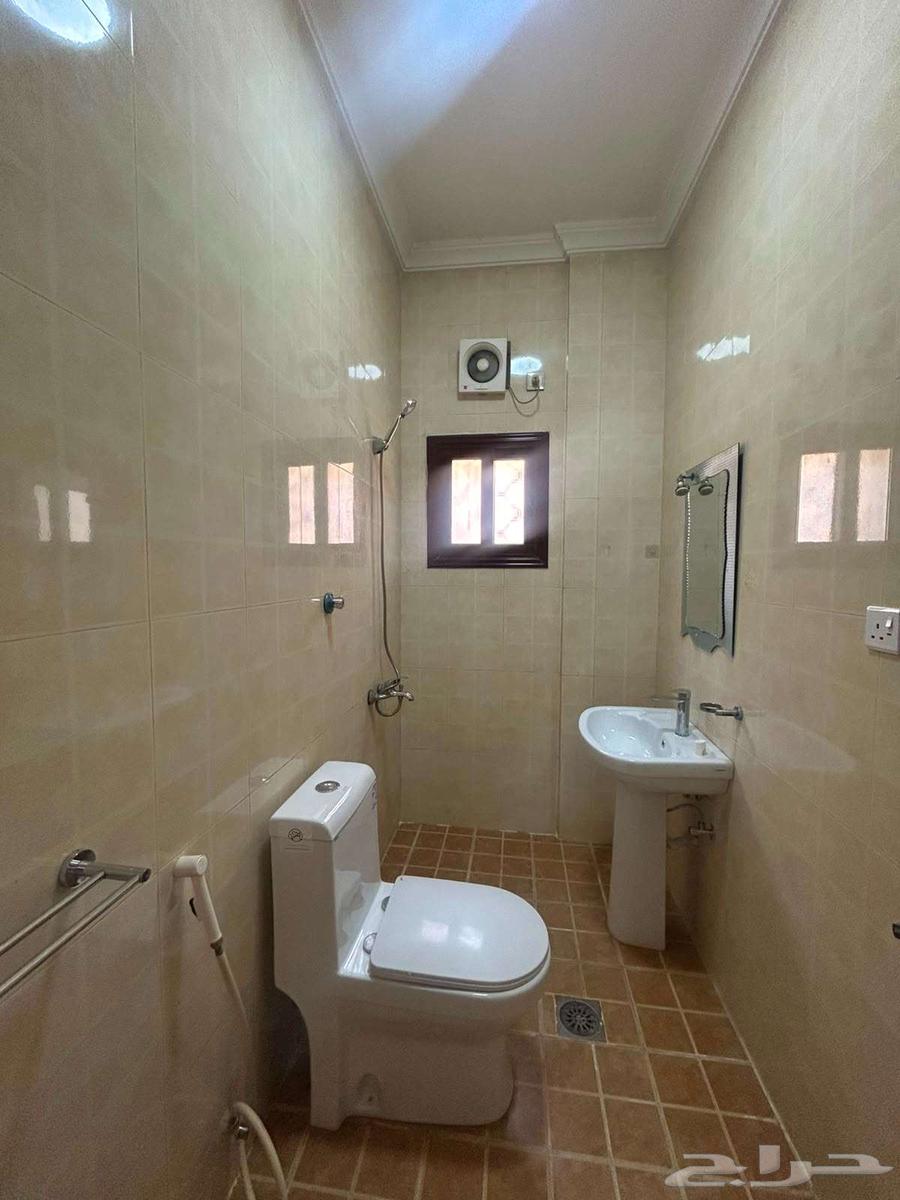 2 bedroom apartment in Al Nuzhah, Jeddah 11