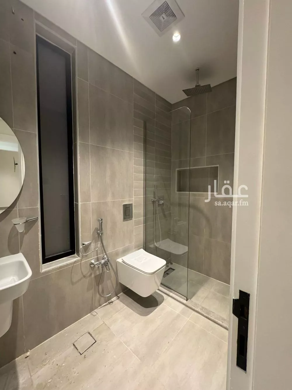 3 bedroom apartment in Al Bahr 5