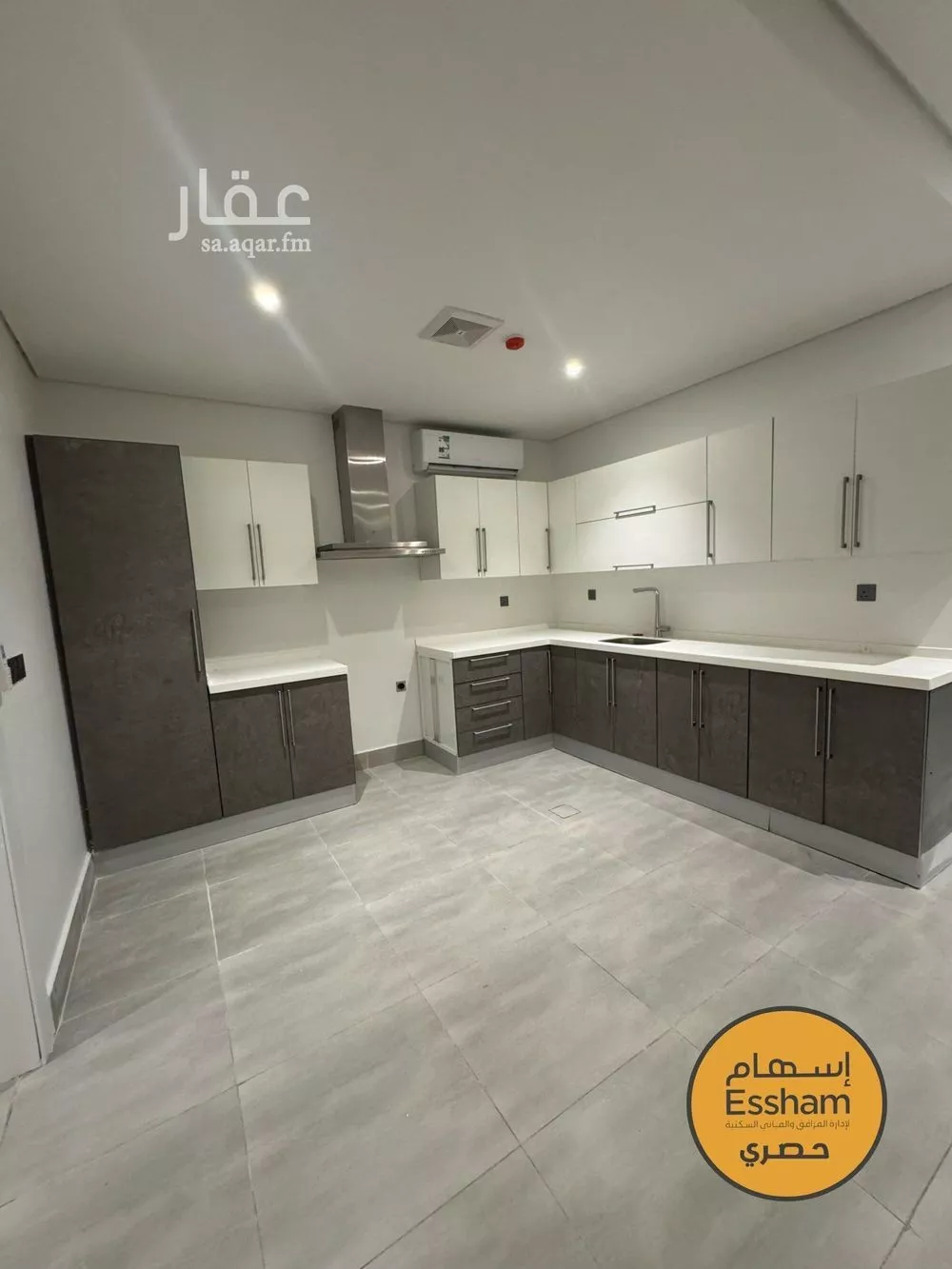 3 bedroom apartment in Al Bahr 8