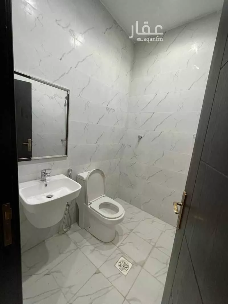 5 bedroom villa in Al Quraynah, Jeddah 8