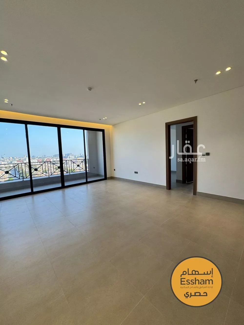 3 bedroom apartment in Al Hizam Al Thahabi 6