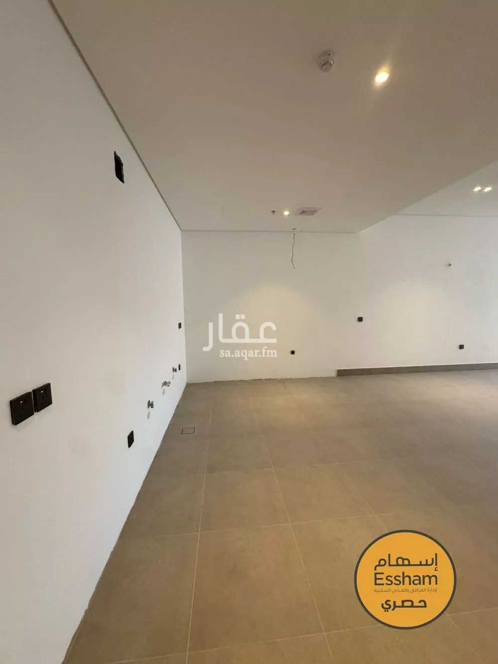3 bedroom apartment in Al Hizam Al Thahabi 5