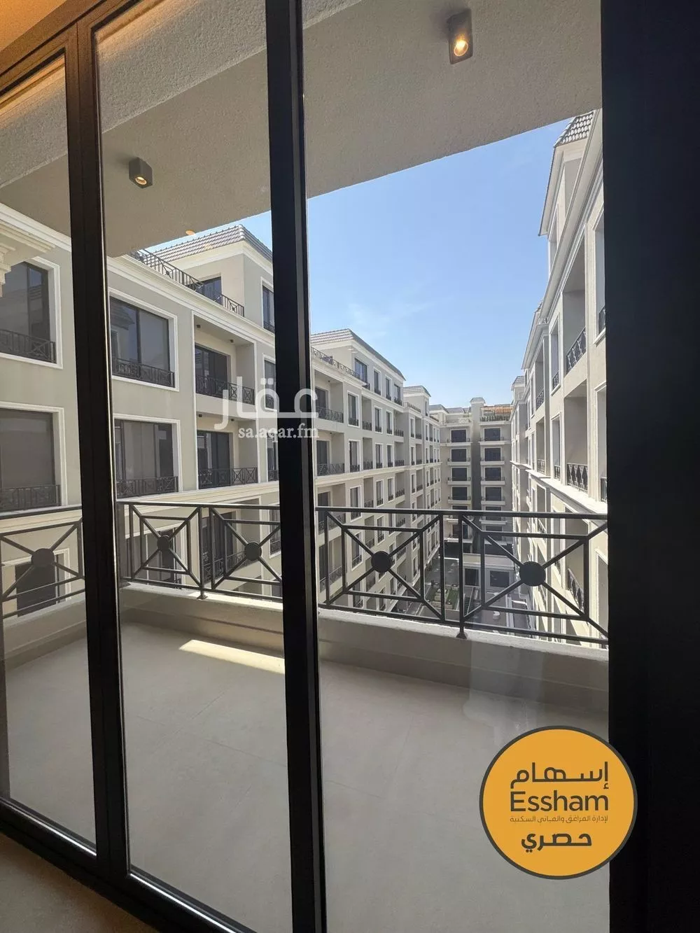 3 bedroom apartment in Al Hizam Al Thahabi 6