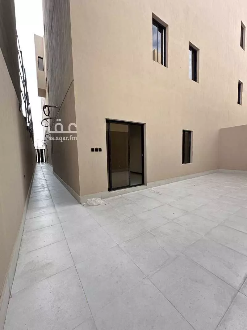 5 bedroom apartment in Al Rawabi, Madinah 10