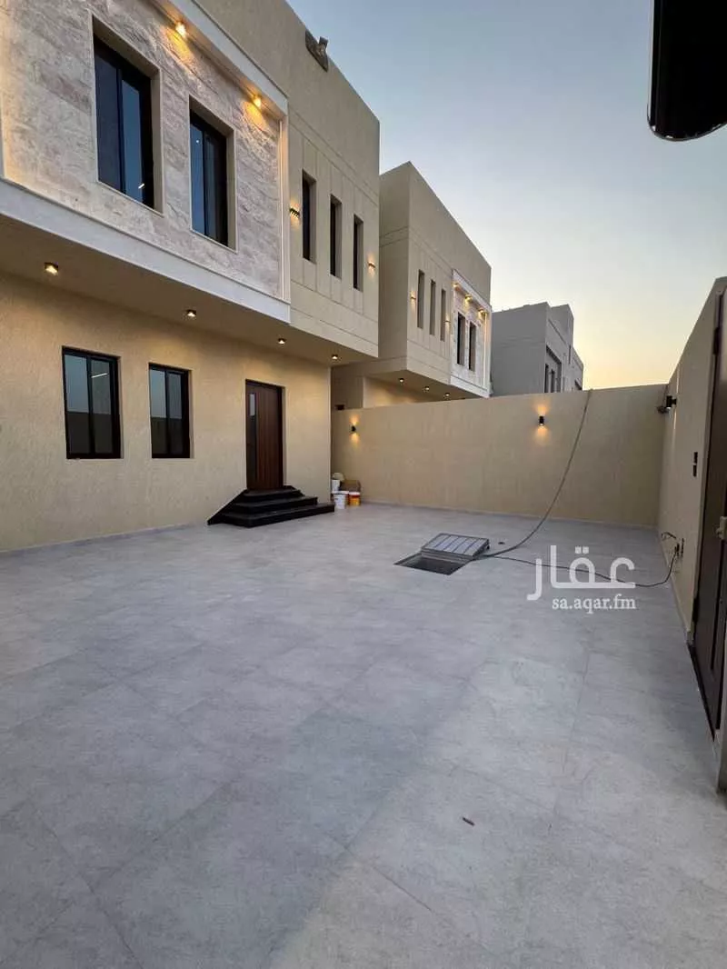 5 bedroom villa in Abu Maan, Eastern Province