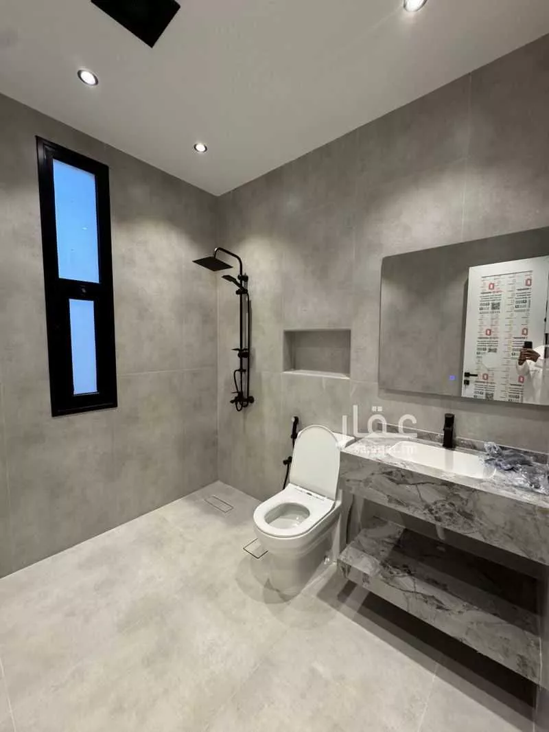 5 bedroom villa in Abu Maan, Eastern Province 16