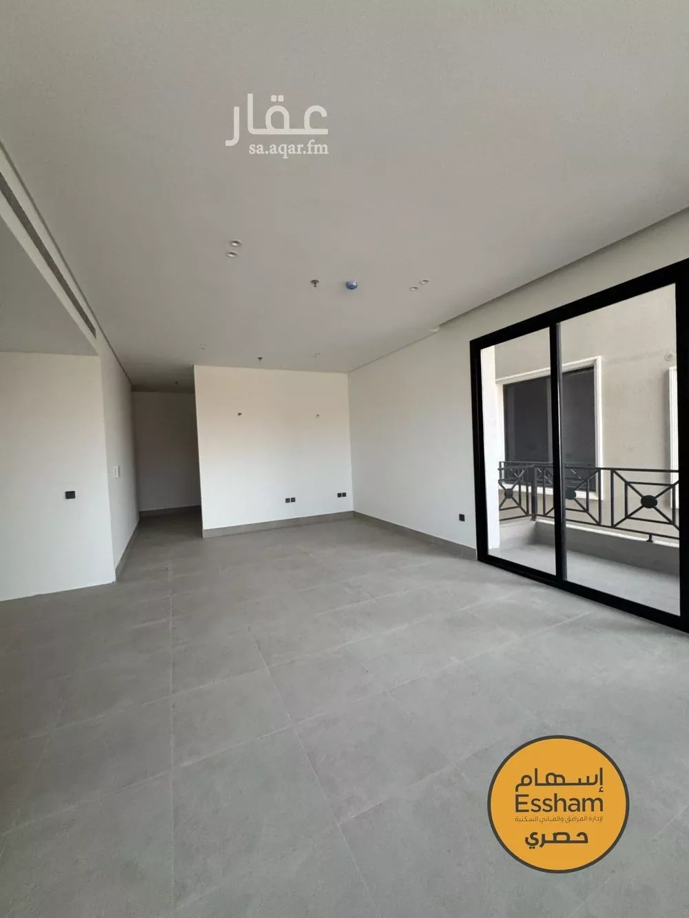 3 bedroom apartment in Al Hizam Al Thahabi 2
