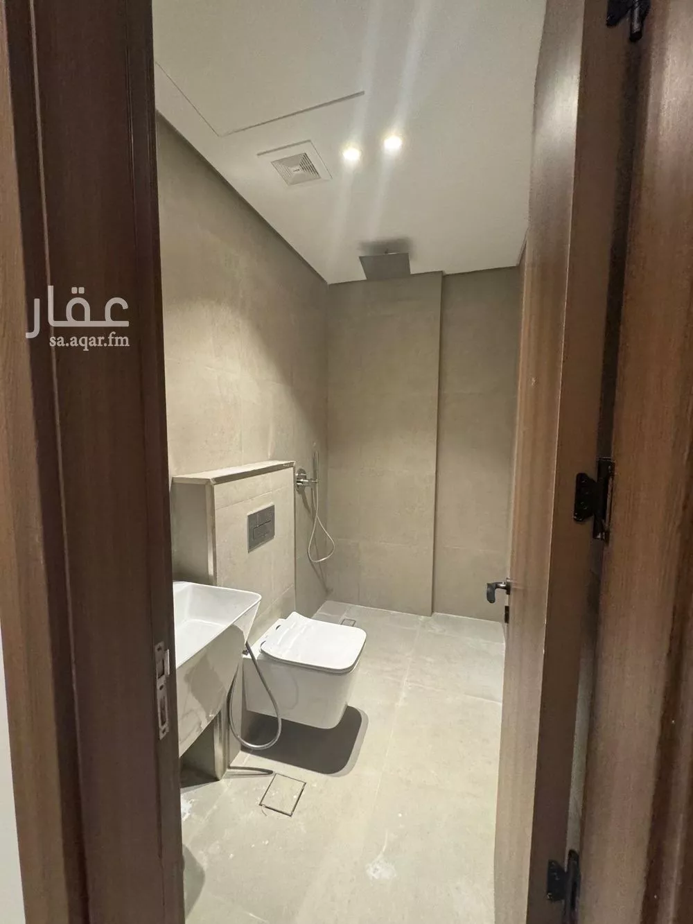 3 bedroom apartment in Al Hizam Al Thahabi 4