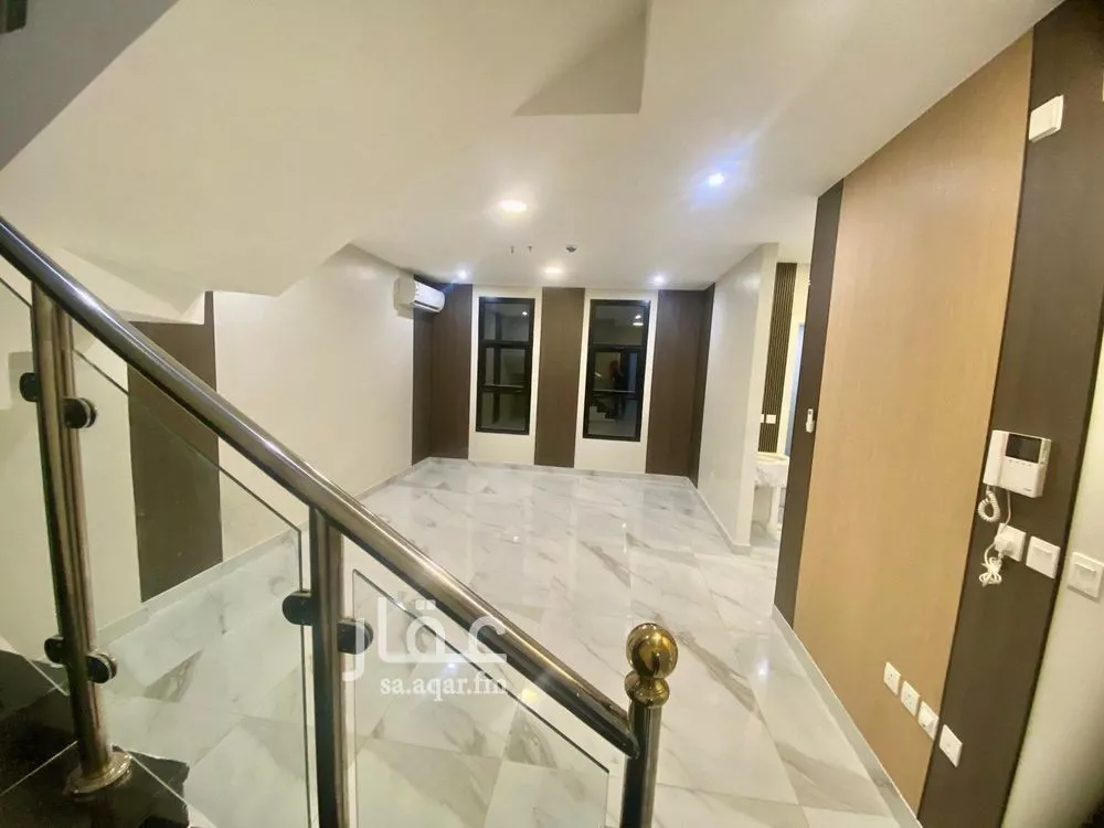 6 bedroom apartment in Al Hamra 5