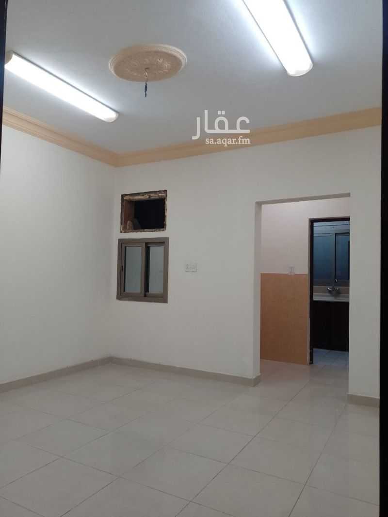 4 bedroom apartment in Al Aqrabiyah, Eastern Province 3