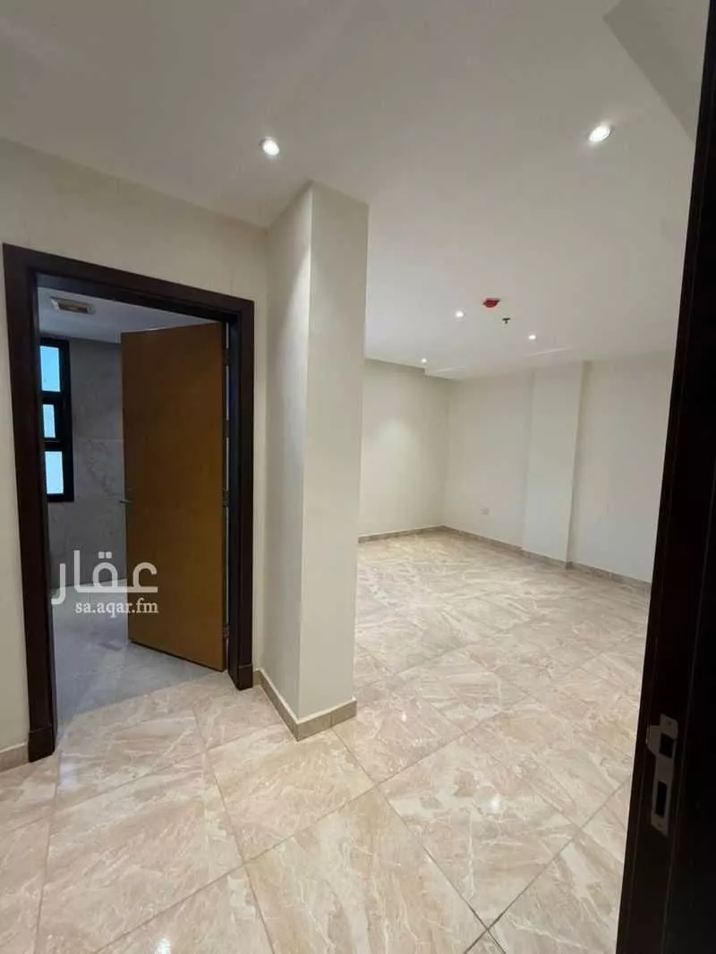 5 bedroom apartment in Al Hamra 7