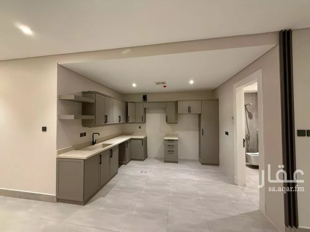3 bedroom apartment in Al Bahr, Eastern Province 7