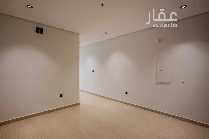 شقة 3 غرف في الخور 11