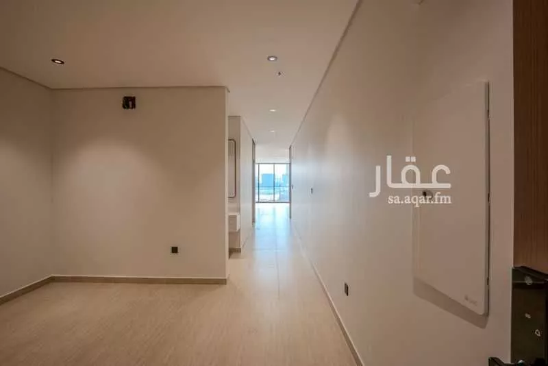 شقة 3 غرف في الخور 10