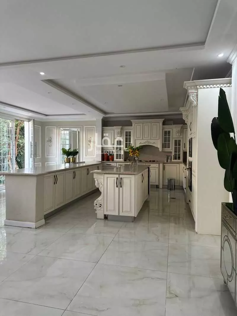 7 bedroom villa in Al Sharayea 2