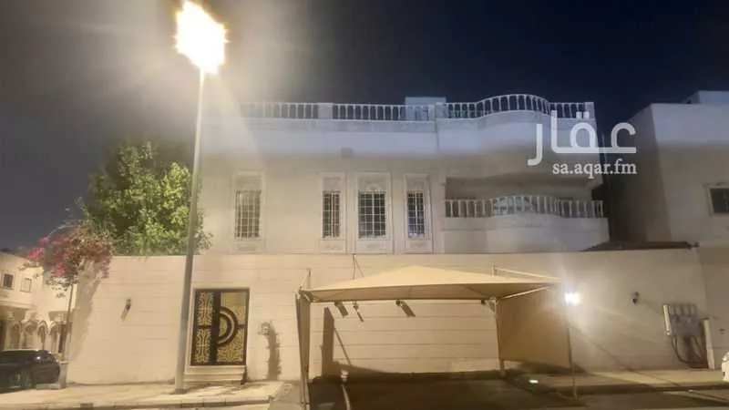 7 bedroom villa in Al Sharayea 5