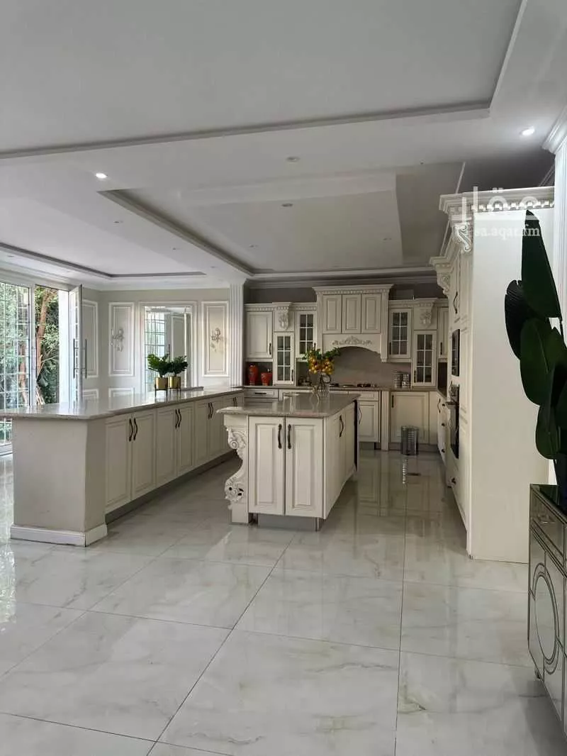 7 bedroom villa in Al Sharayea 7