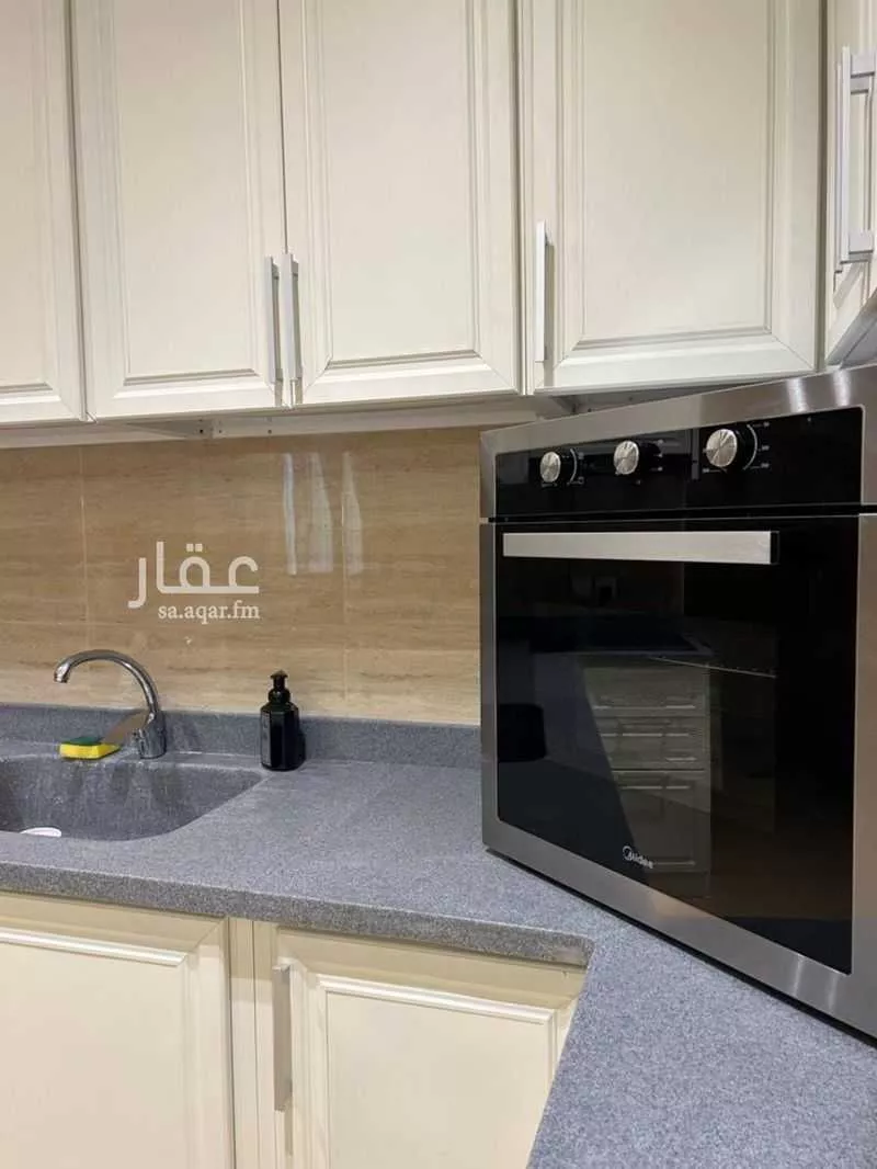 شقة 4 غرف في الحمرا 19